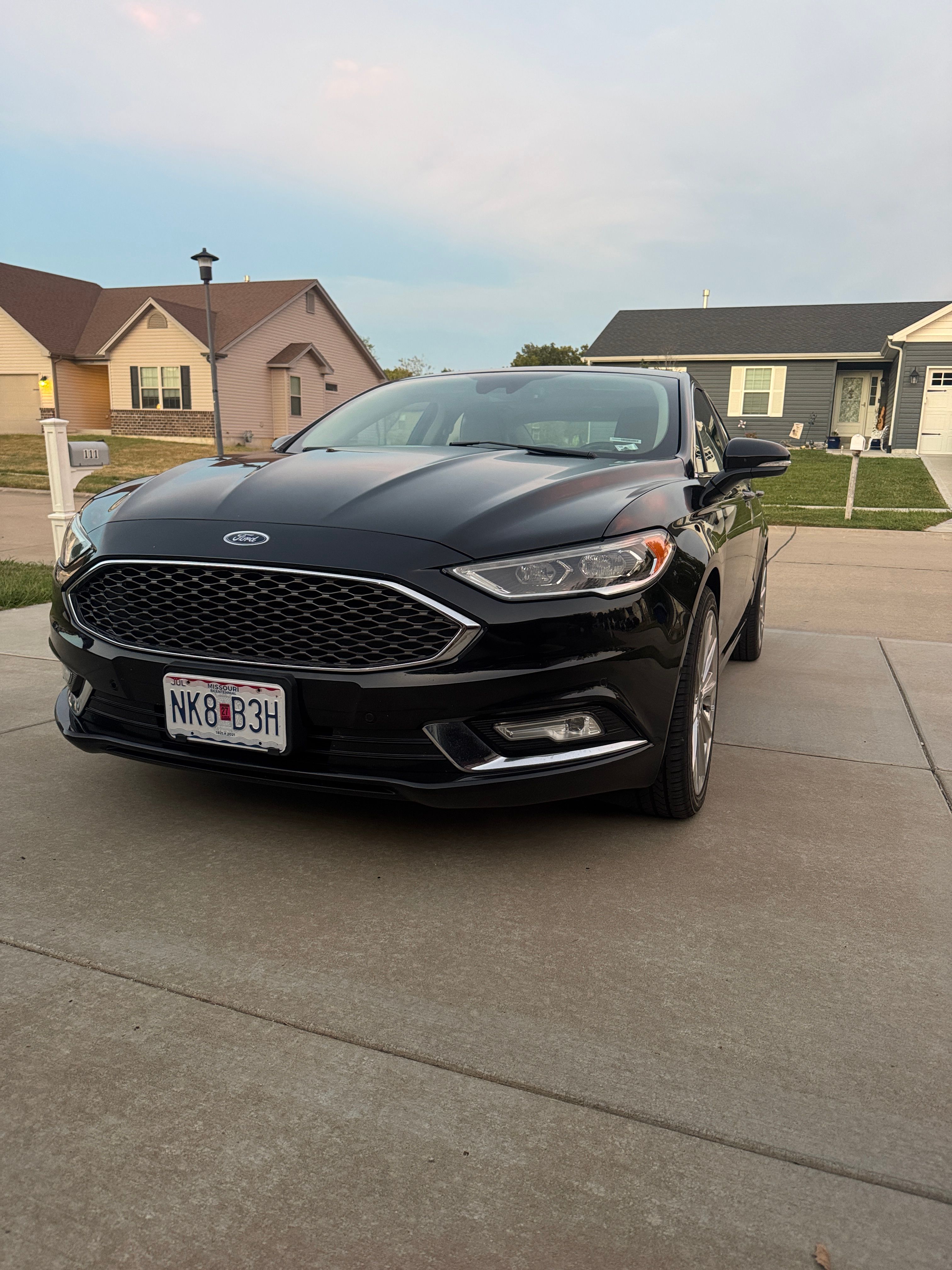 Used 2017 Ford Fusion Platinum FWD image 25