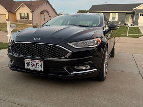 Used 2017 Ford Fusion Platinum FWD image 25