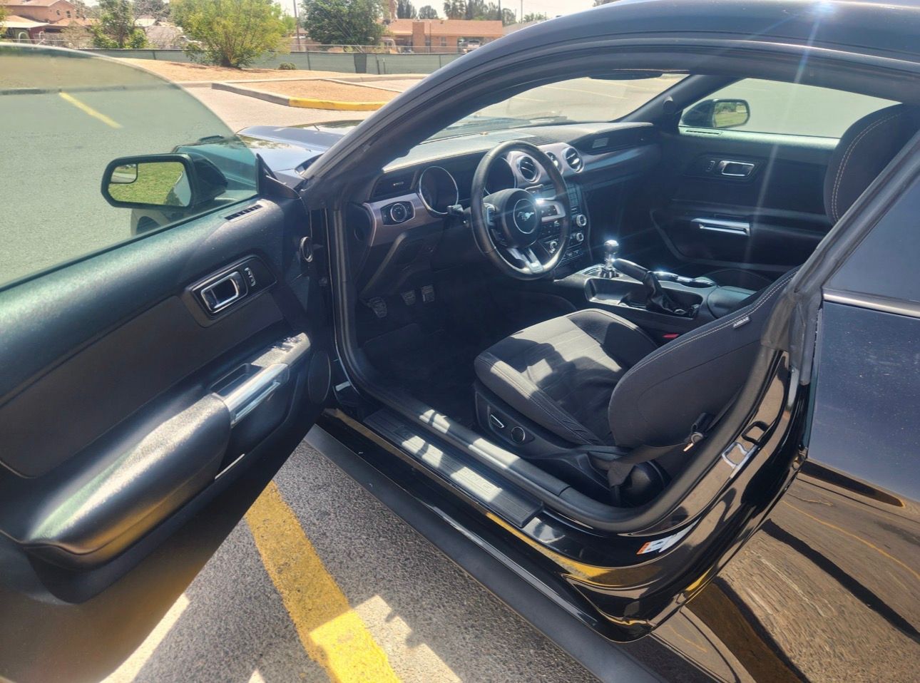 Used 2015 Ford Mustang GT RWD image 6