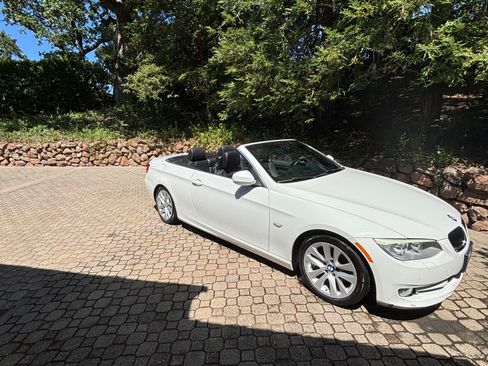 Used 2013 BMW 328i Convertible RWD image 2