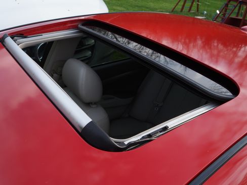 Used 2010 INFINITI G37 x Sedan w/ Premium Pkg AWD/4WD image 6