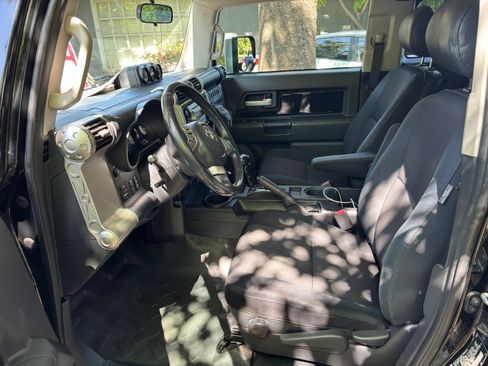Used 2007 Toyota FJ Cruiser 4WD image 15