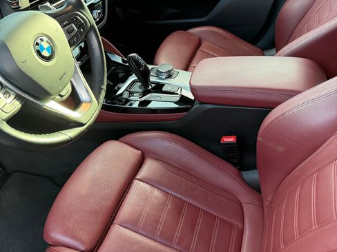 Used 2019 BMW X4 M40i image 17