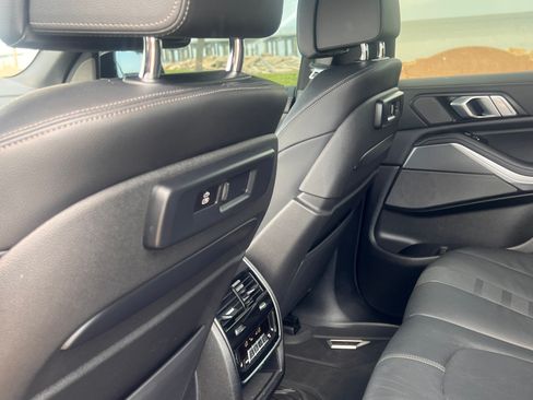 Used 2020 BMW X5 M50i AWD/4WD image 12