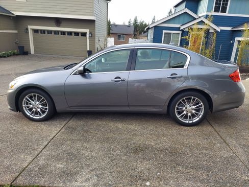 Used 2012 INFINITI G37 x Sedan w/ Premium Pkg image 4