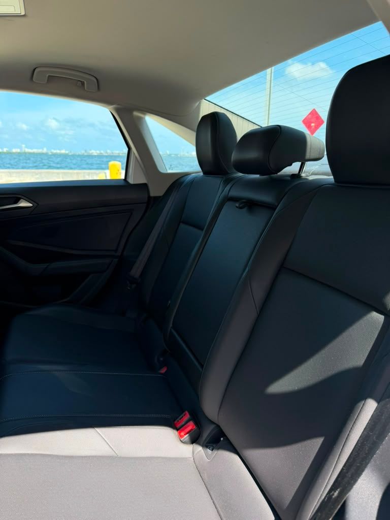 Used 2020 Volkswagen Jetta SE FWD image 9