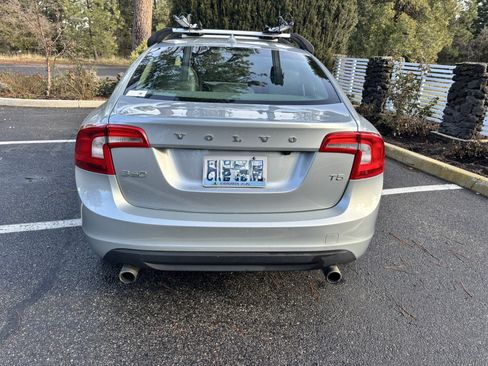 Used 2013 Volvo S60 T5 image 2