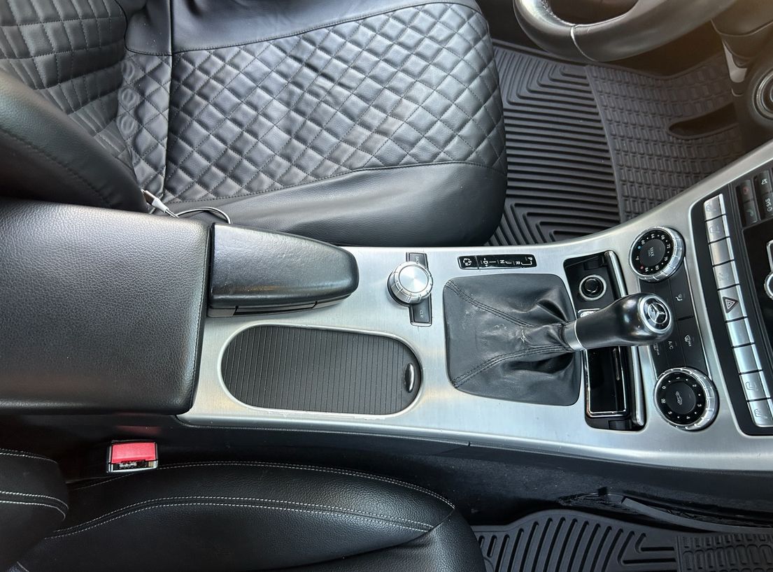 Used 2012 Mercedes-Benz SLK 250 image 15