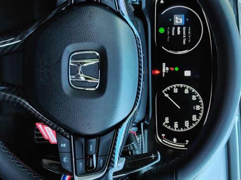 Used 2018 Honda Accord Sport image 13