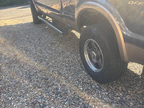 Used 2006 Ford F250 Lariat image 12