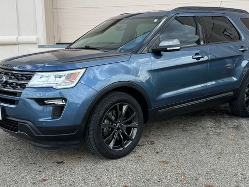 Used 2018 Ford Explorer XLT w/ Equipment Group 202A image 1
