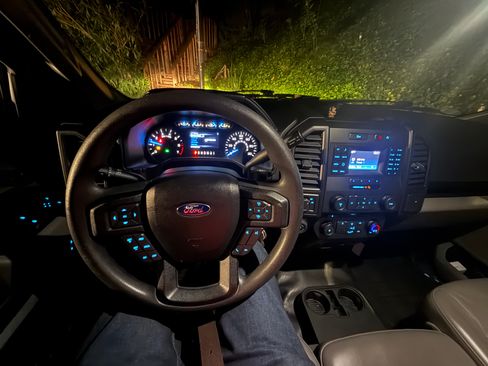 Used 2016 Ford F150 XL w/ Equipment Group 101A Mid image 8