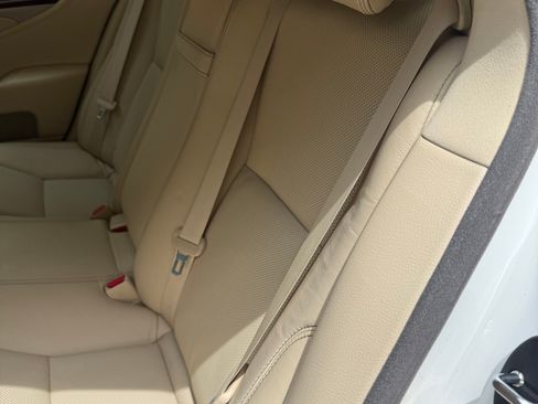 Used 2014 Lexus LS 460 AWD image 20