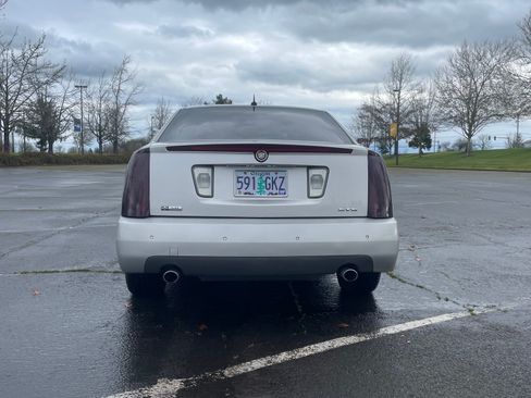 Used 2005 Cadillac STS V8 w/ Preferred Equipment Group image 10