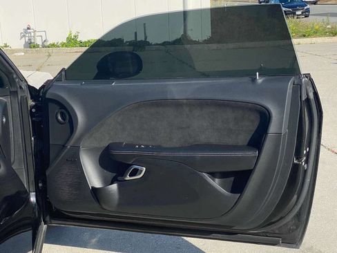 Used 2015 Dodge Challenger SRT w/ Technology Group RWD image 17