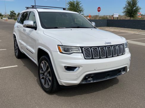 Used 2017 Jeep Grand Cherokee Overland w/ Jeep Active Safety Group RWD image 1