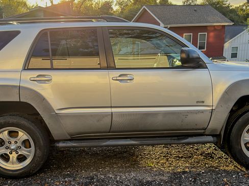 Used 2003 Toyota 4Runner Sport image 4