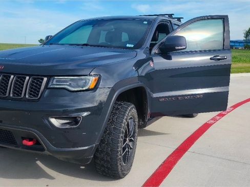 Used 2017 Jeep Grand Cherokee Trailhawk w/ Trailhawk Luxury Group AWD/4WD image 1