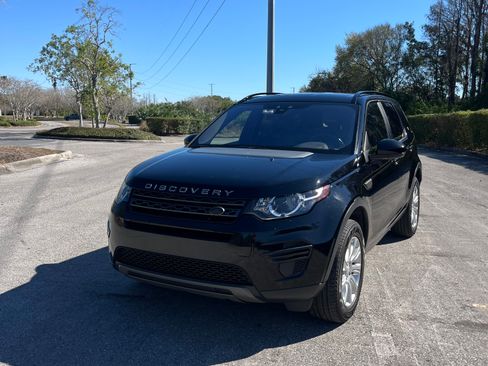 Used 2018 Land Rover Discovery Sport SE image 6