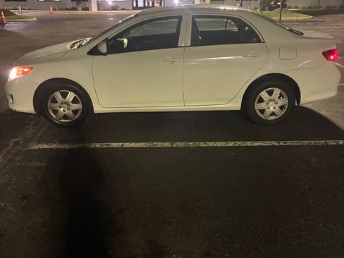 Used 2009 Toyota Corolla FWD image 6