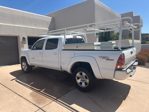 Used 2006 Toyota Tacoma PreRunner image 5