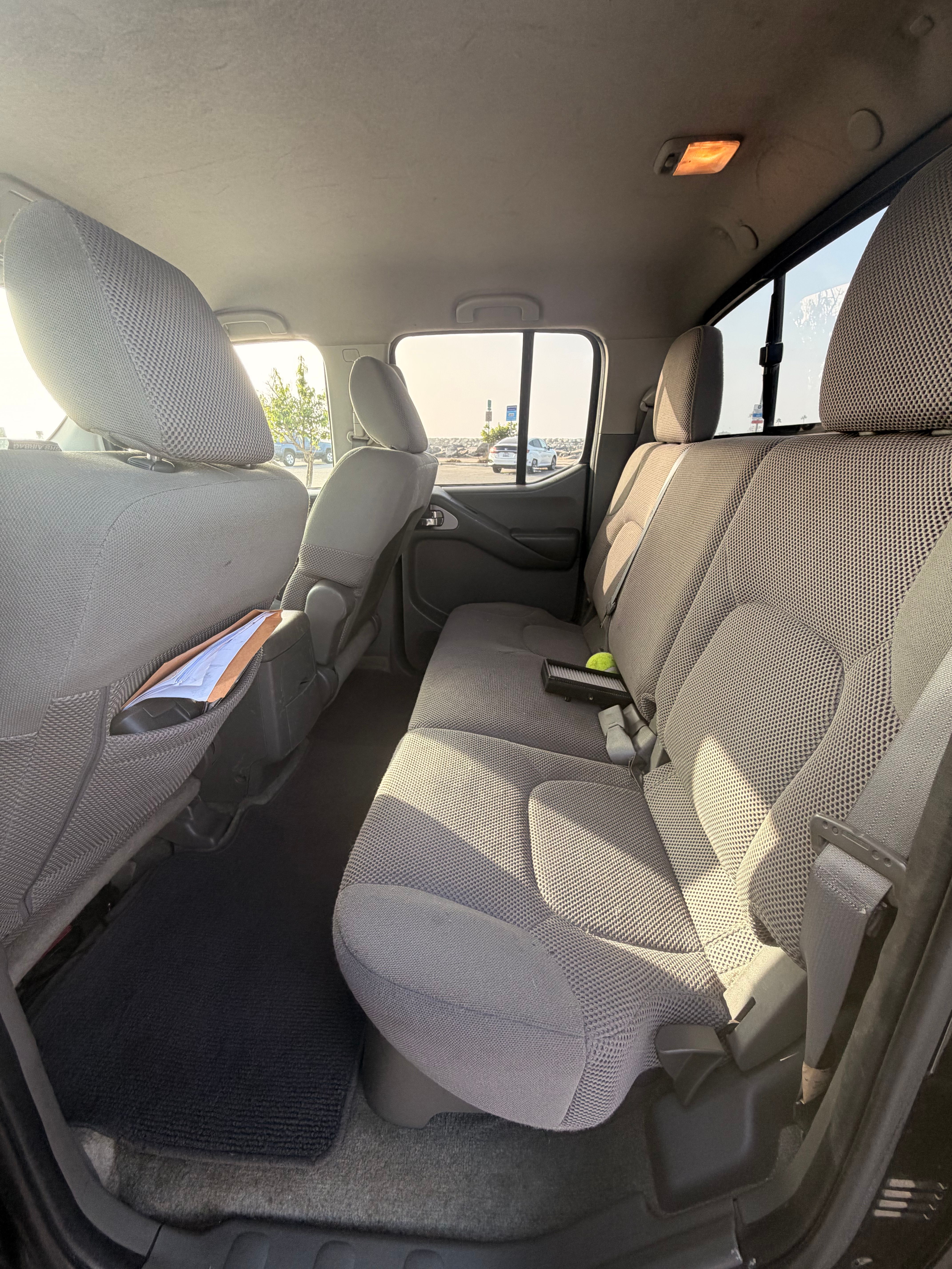 Used 2014 Nissan Frontier SV AWD/4WD image 9