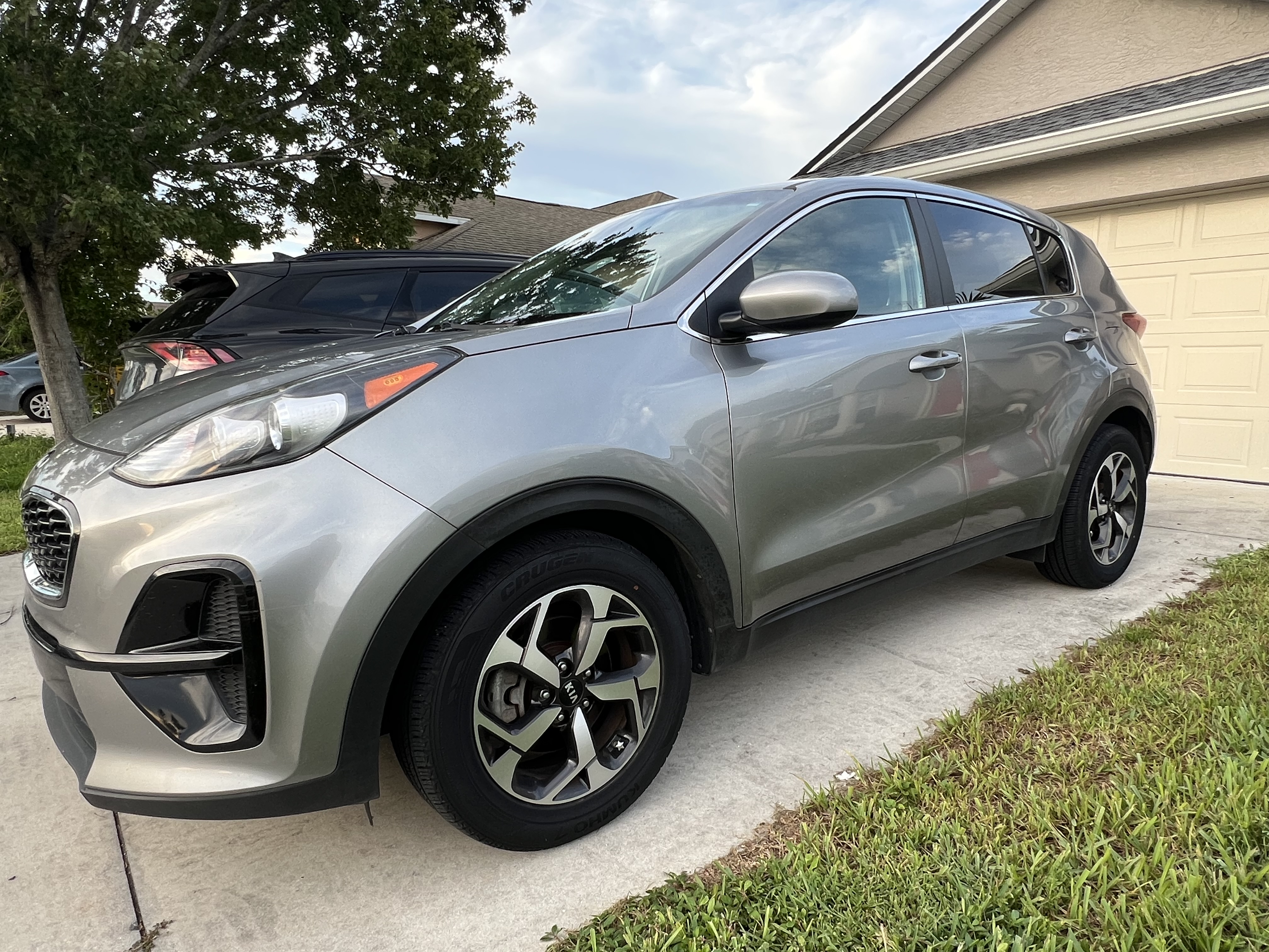 Used 2021 Kia Sportage LX FWD image 2