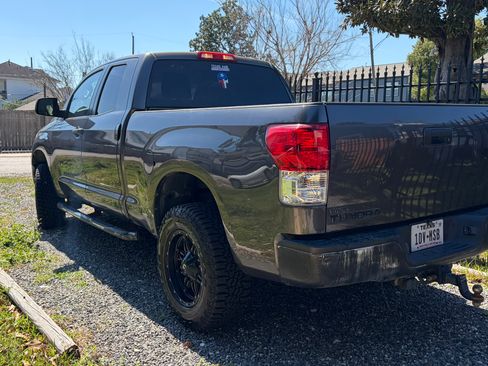 Used 2011 Toyota Tundra 2WD Double Cab w/ Tow Pkg image 9