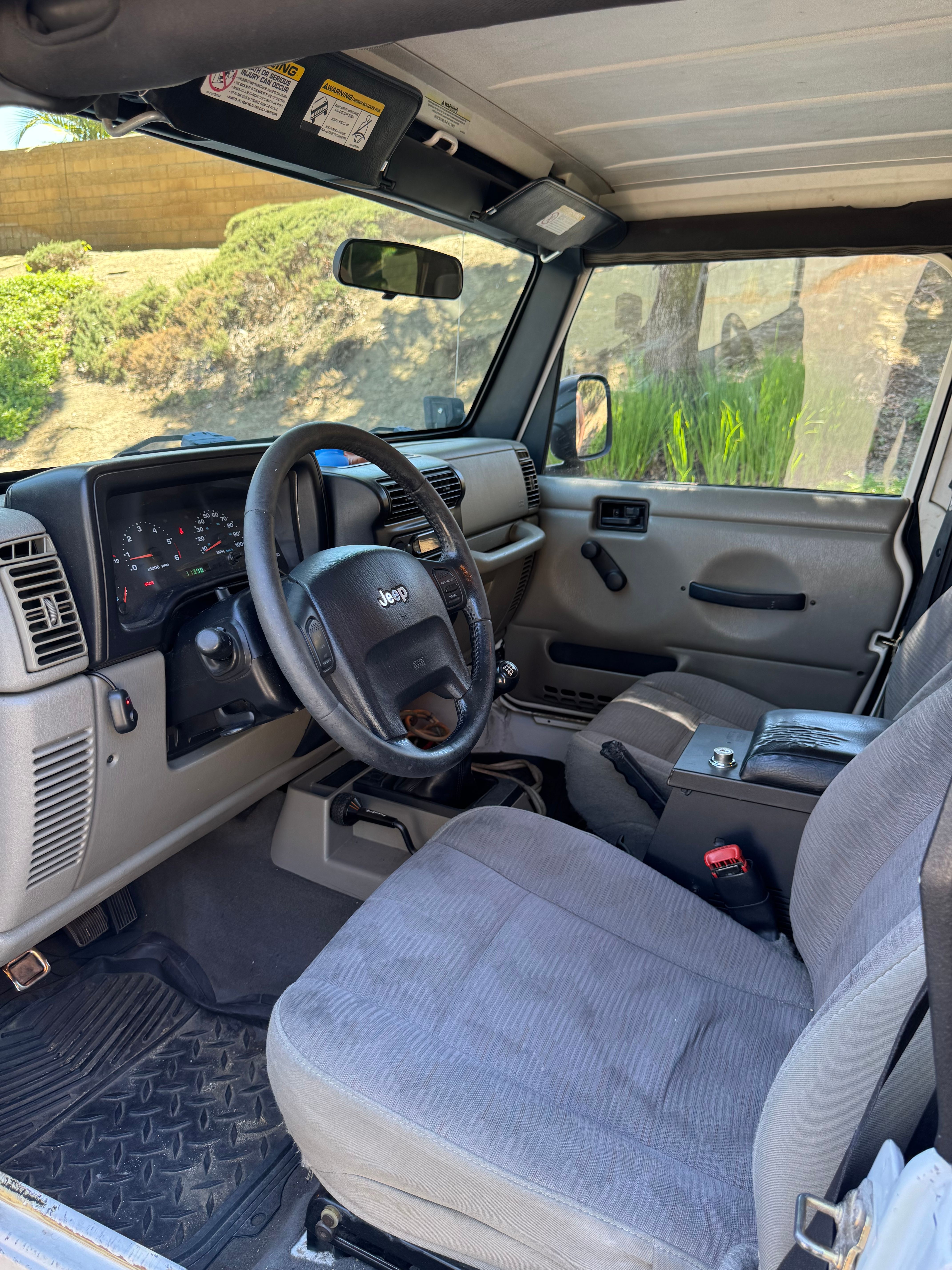 Used 2005 Jeep Wrangler Sport w/ 30" Tire & Wheel Group AWD/4WD image 9