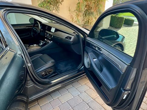 Used 2022 Genesis G90 3.3T Premium image 20