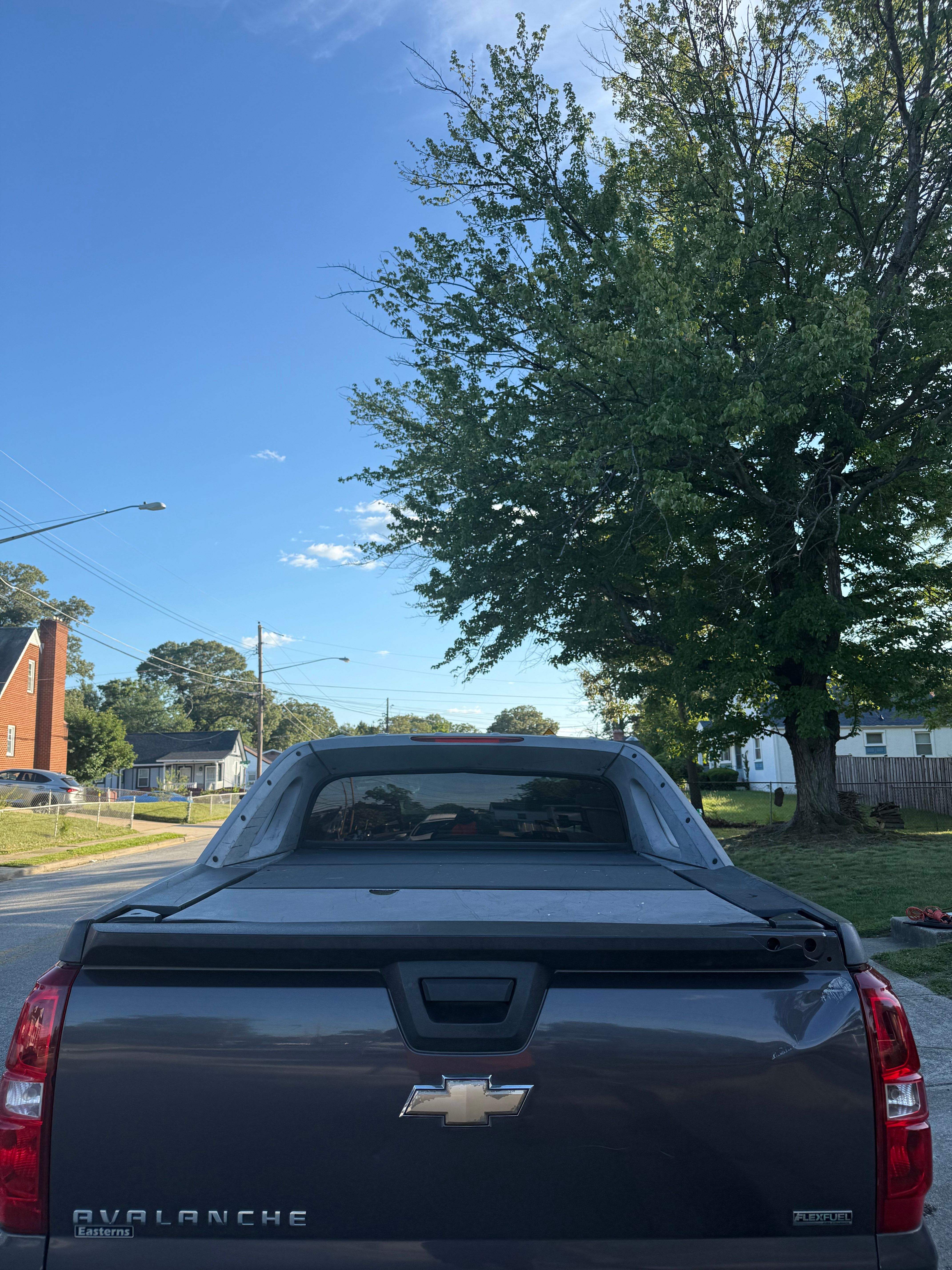 Used 2010 Chevrolet Avalanche LS RWD image 14