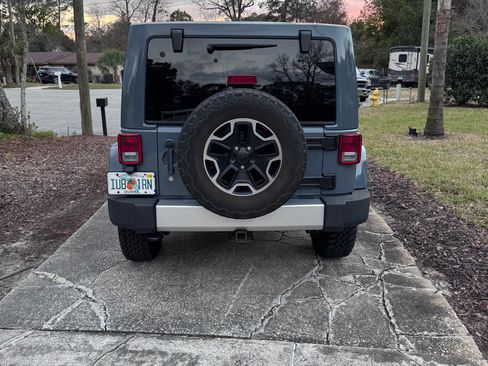 Used 2014 Jeep Wrangler Unlimited Sahara w/ Max Tow Package image 5