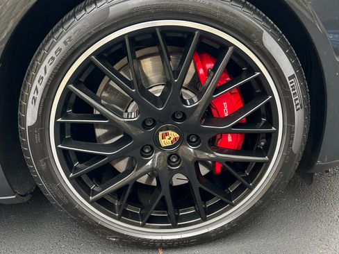 Used 2022 Porsche Panamera 4S w/ Premium Package image 11