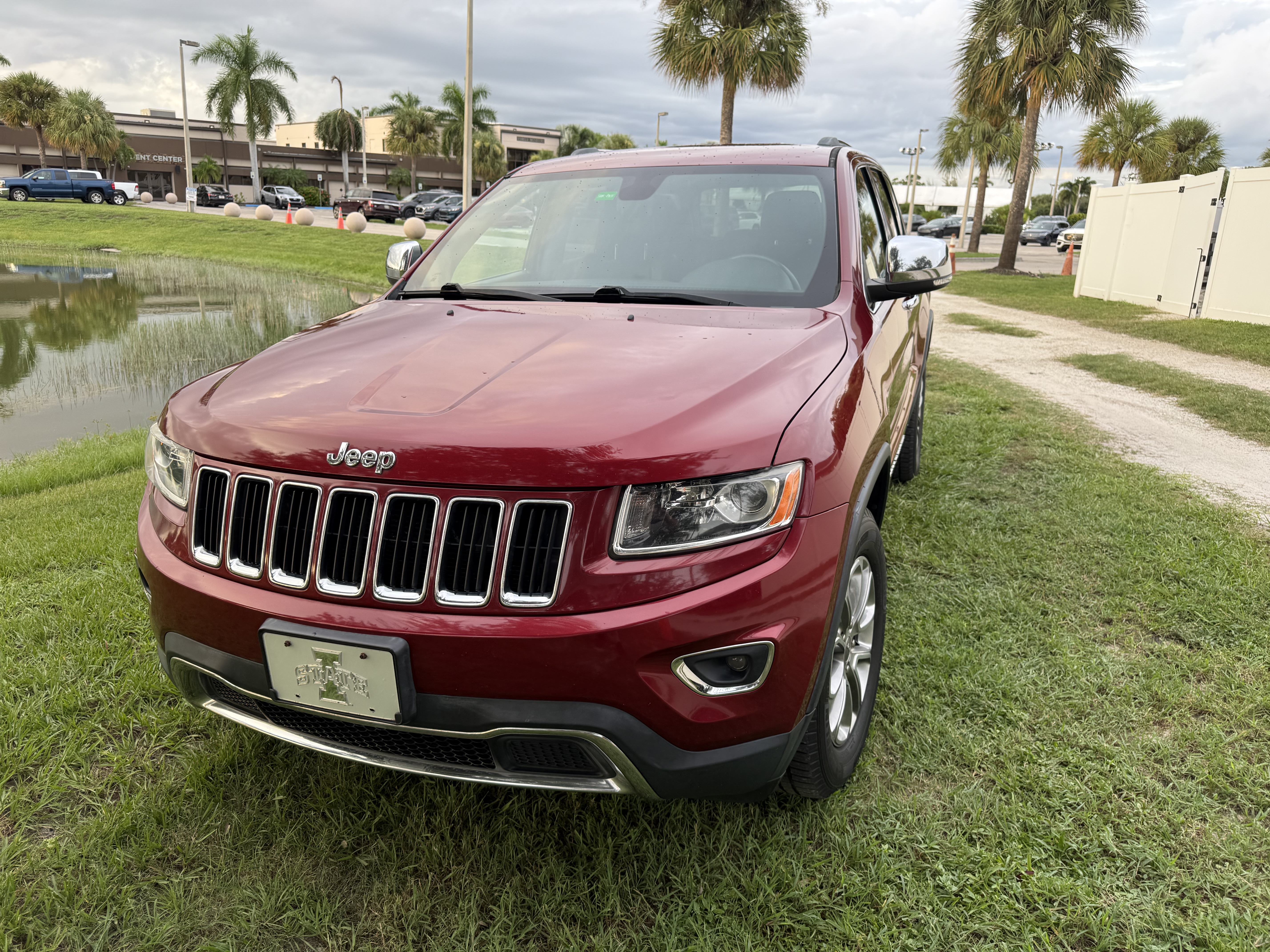 Used 2015 Jeep Grand Cherokee Limited AWD/4WD image 14