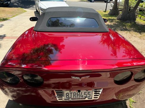 Used 2006 Chevrolet Corvette Convertible w/ Preferred Equipment Group RWD image 11
