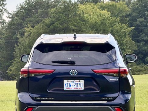 Used 2023 Toyota Highlander Limited AWD/4WD image 5