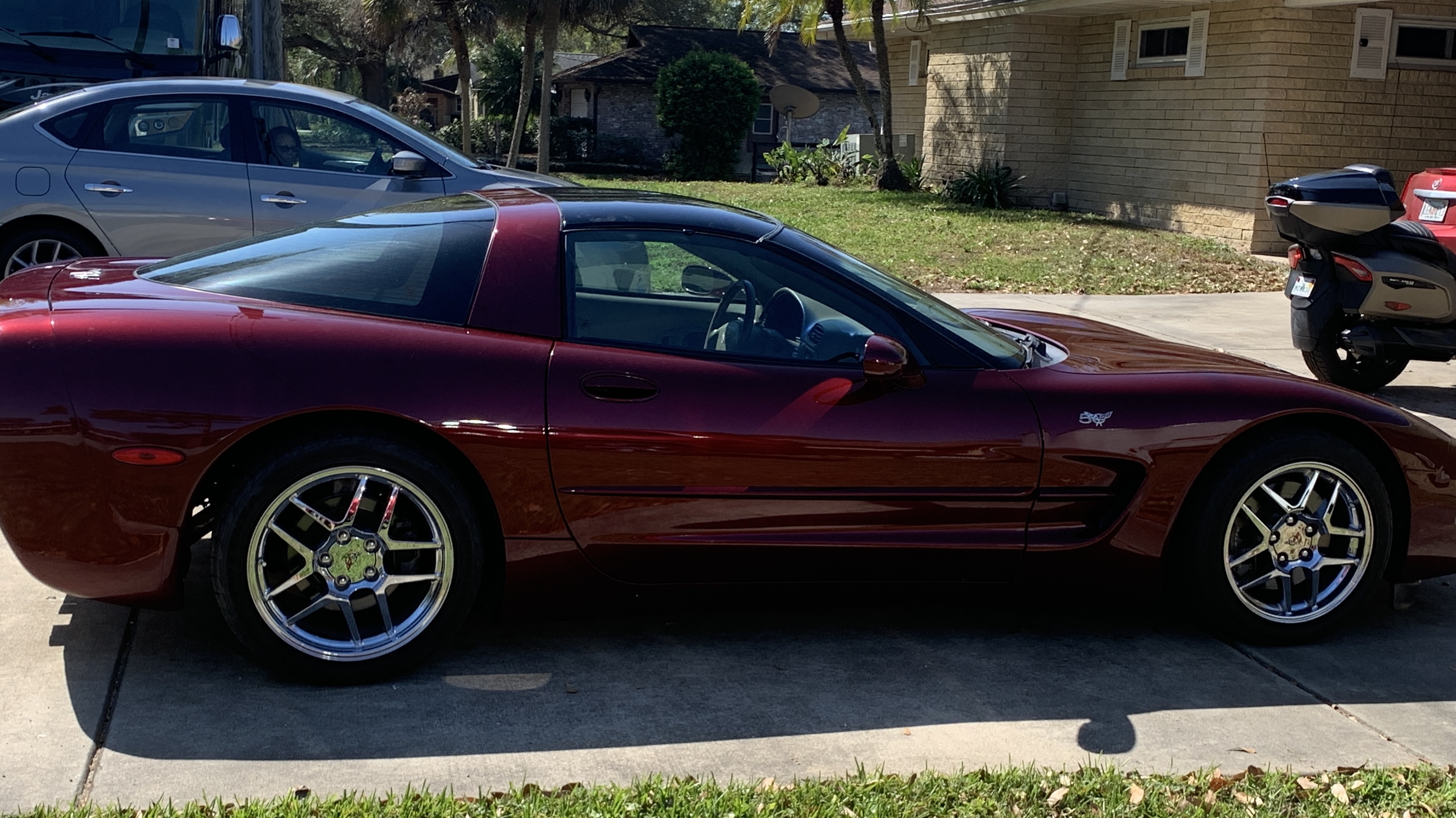Used 2003 Chevrolet Corvette Coupe w/ Preferred Equipment Group RWD image 4