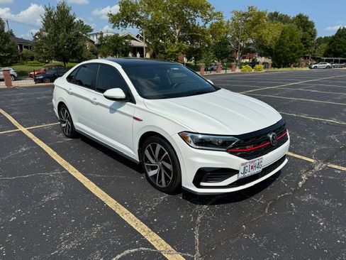 Used 2019 Volkswagen Jetta GLI Autobahn FWD image 4