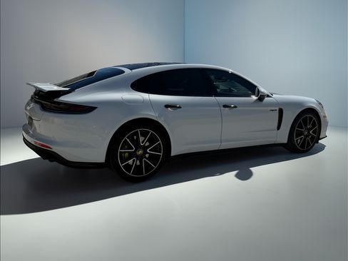 Used 2022 Porsche Panamera 4S image 2