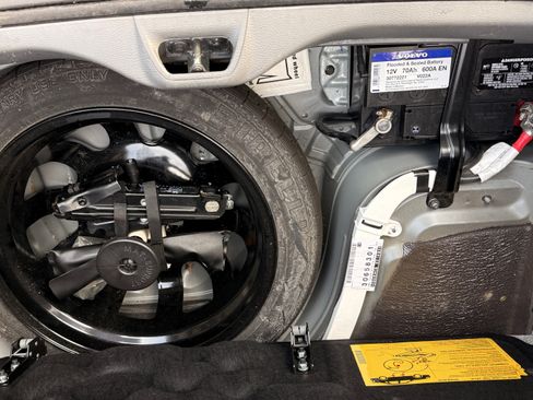 Used 2005 Volvo S60 R image 16