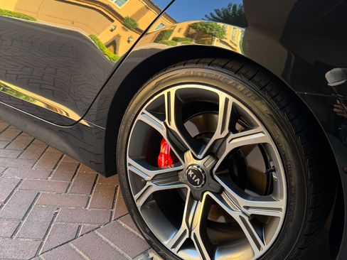 Used 2020 Kia Stinger GT2 RWD image 14