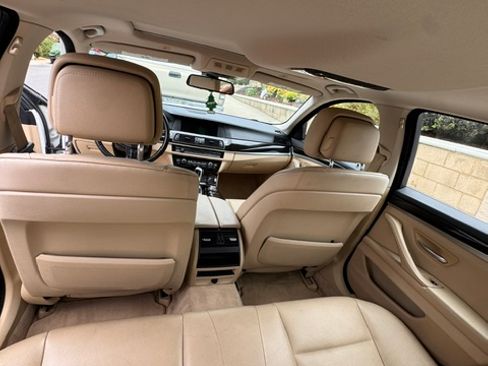 Used 2011 BMW 535i Sedan RWD image 12