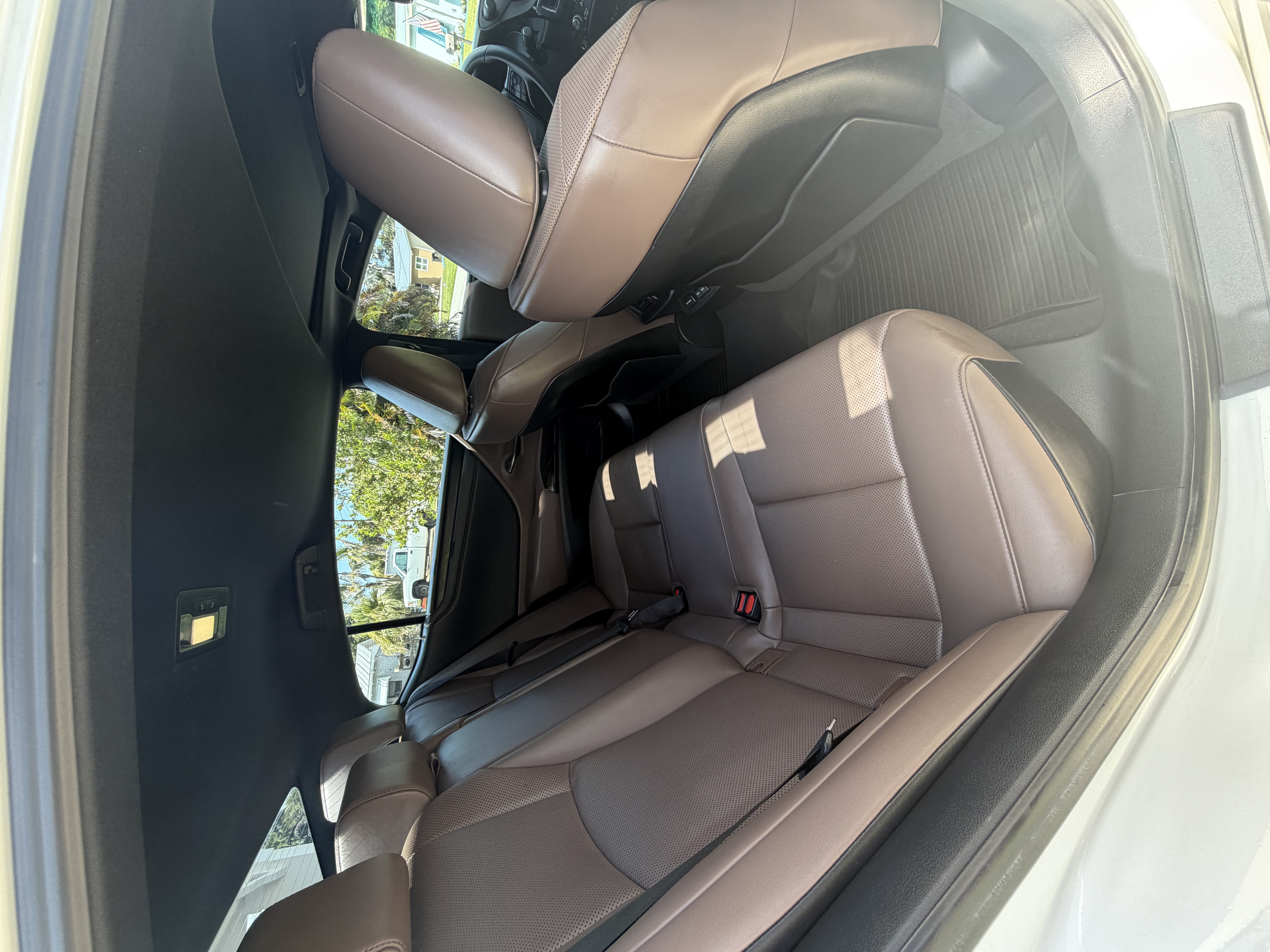 Used 2022 Lexus ES 350 w/ Premium Package FWD image 6