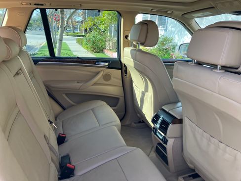 Used 2011 BMW X5 xDrive35i image 9
