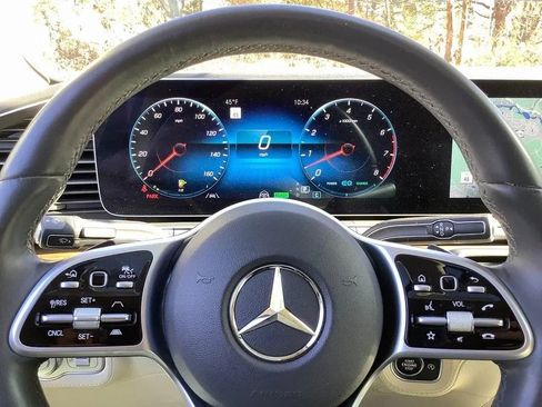 Used 2020 Mercedes-Benz GLS 450 4MATIC image 25