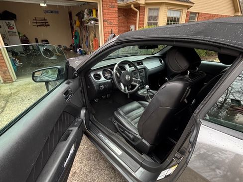 Used 2014 Ford Mustang GT Premium image 12