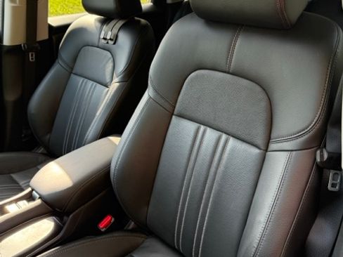 Used 2025 Honda HR-V EX-L image 6