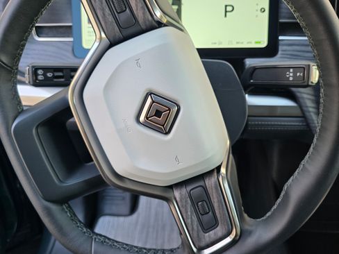 Used 2025 Rivian R1S Adventure Dual AWD/4WD image 15