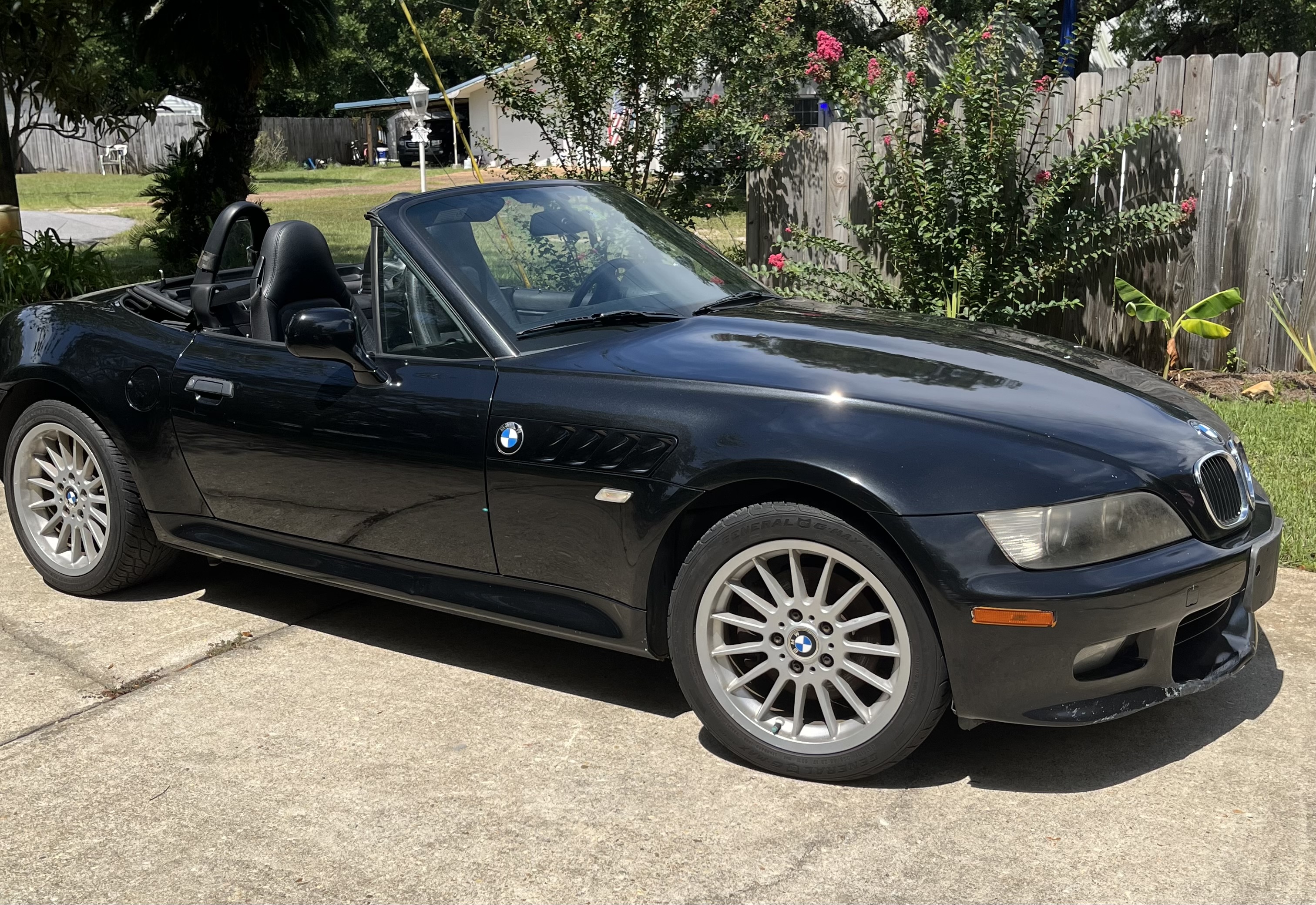 Used 2001 BMW Z3 3.0i RWD image 2