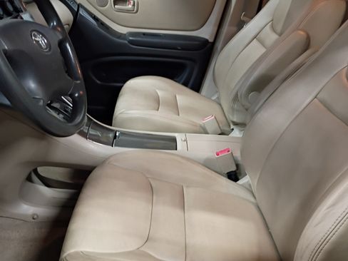 Used 2003 Toyota Highlander Limited image 18